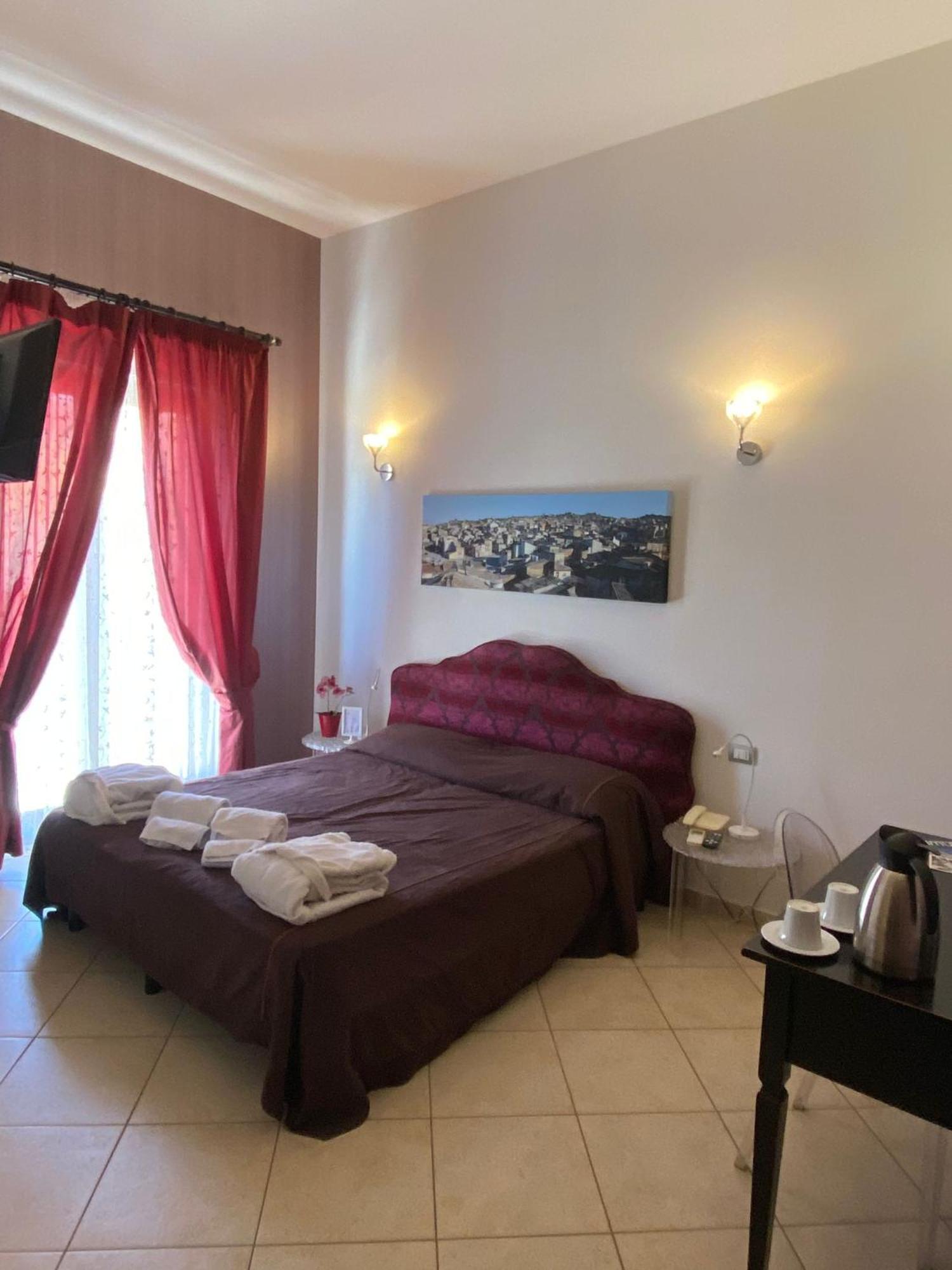 Regalpetra Hotel Racalmuto Buitenkant foto