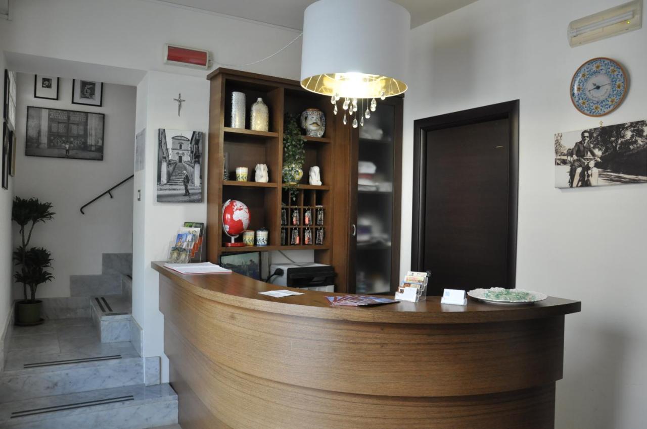 Regalpetra Hotel Racalmuto Buitenkant foto